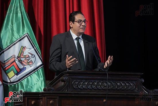 بدء ندوة الداعية مصطفى حسنى (7) بدء ندوة الداعية مصطفى حسنى (7)