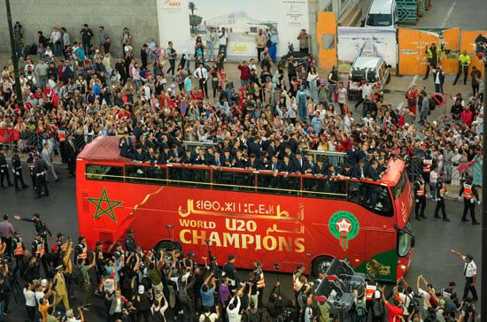 لاعبى منتخب المغرب فى شوارع الرباط لاعبى منتخب المغرب فى شوارع الرباط