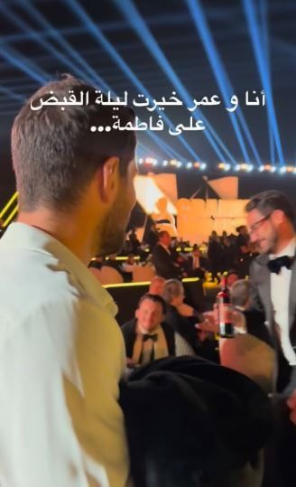 عزيز مرقة يقف احتراما لعمر خيرت في حفل الجرامي عزيز مرقة يقف احتراما لعمر خيرت في حفل الجرامي