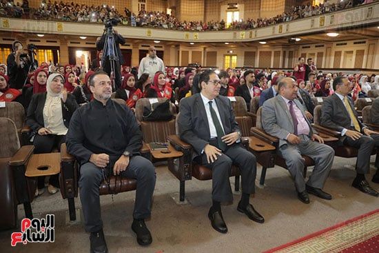 بدء ندوة الداعية مصطفى حسنى (8) بدء ندوة الداعية مصطفى حسنى (8)