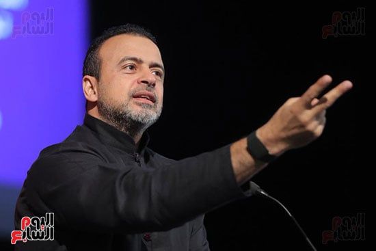 بدء ندوة الداعية مصطفى حسنى (2) بدء ندوة الداعية مصطفى حسنى (2)