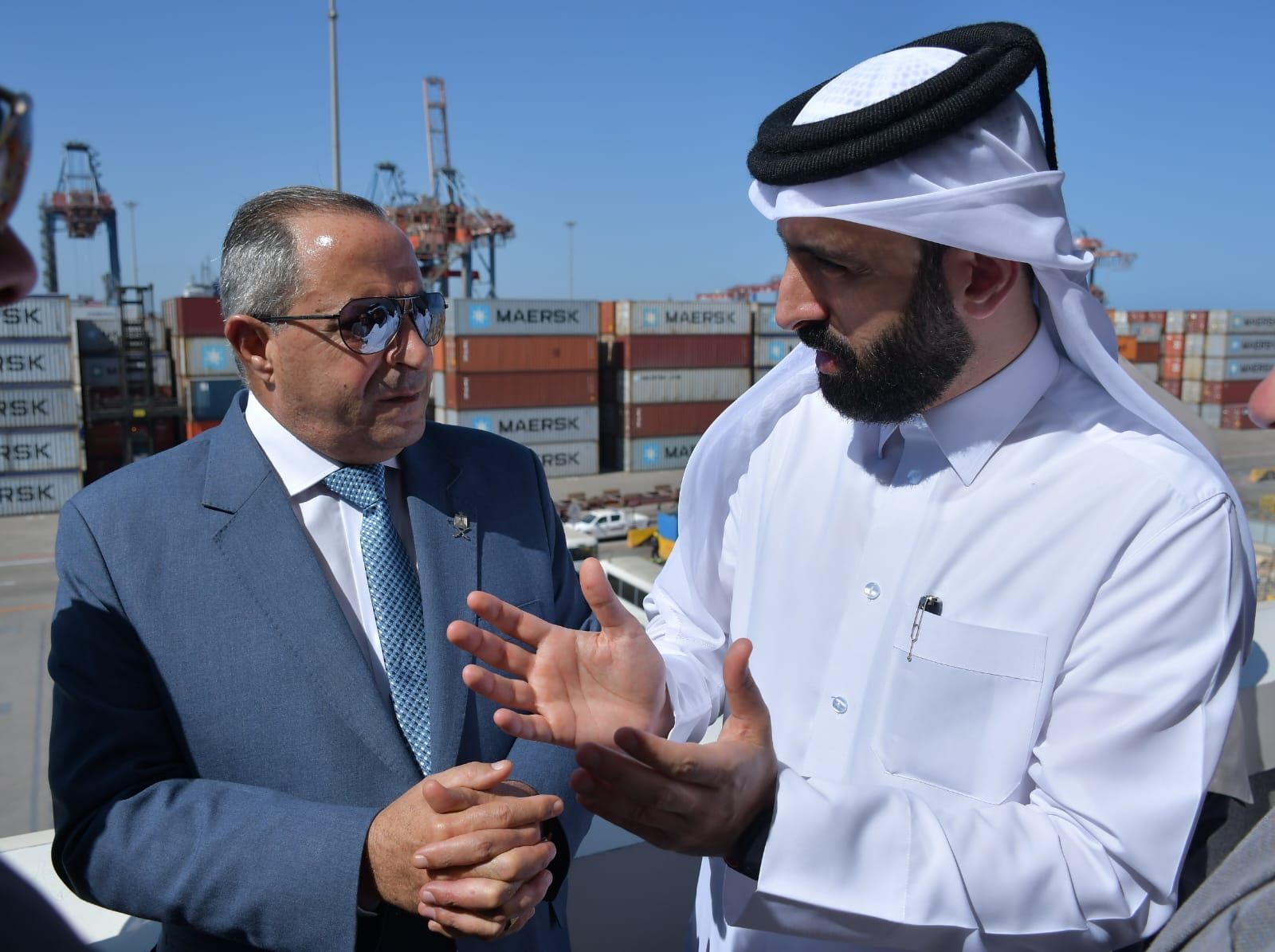 المحافظ والوفد القطري المحافظ والوفد القطري