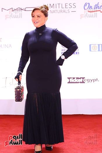 الفنانة إلهام شاهين الفنانة إلهام شاهين