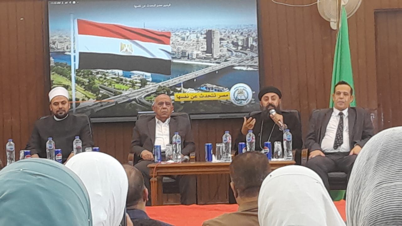 محمد ثروت يشارك فى ندوة بالمعهد الزراعى بشبرا الخيمة (7) محمد ثروت يشارك فى ندوة بالمعهد الزراعى بشبرا الخيمة (7)