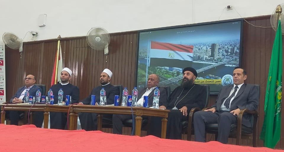 محمد ثروت يشارك فى ندوة بالمعهد الزراعى بشبرا الخيمة (5) محمد ثروت يشارك فى ندوة بالمعهد الزراعى بشبرا الخيمة (5)