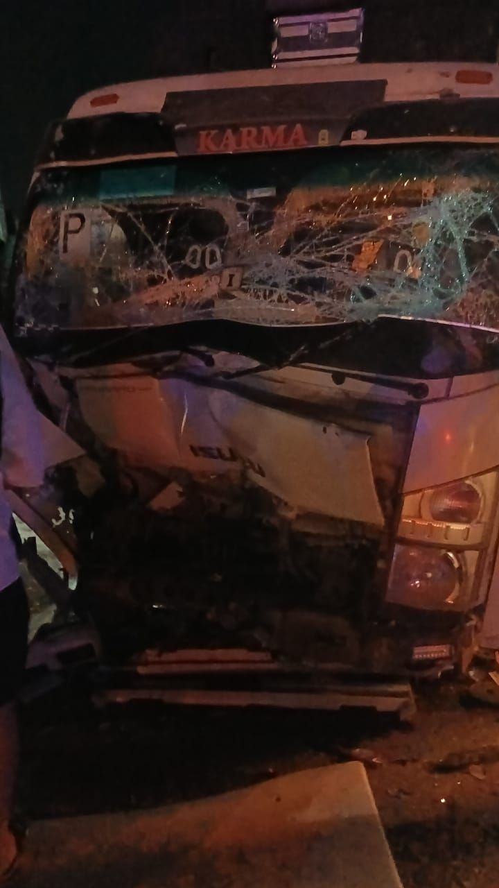 حادث تصادم طريق السويس الصحراوى (5) حادث تصادم طريق السويس الصحراوى (5)