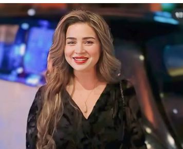 الفنانة مي عز الدين الفنانة مي عز الدين