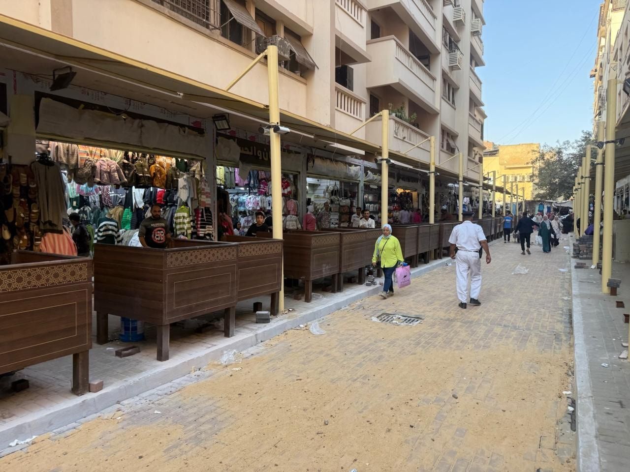 شوارع العتبة بعد وضع الطاولات (2) شوارع العتبة بعد وضع الطاولات (2)