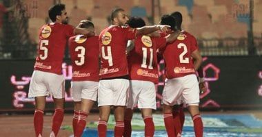 الأهلى بـ10 لاعبين يتأهل لدور المجموعات الأفريقى بعد تخطى إيجل نوار بهدف.. صور