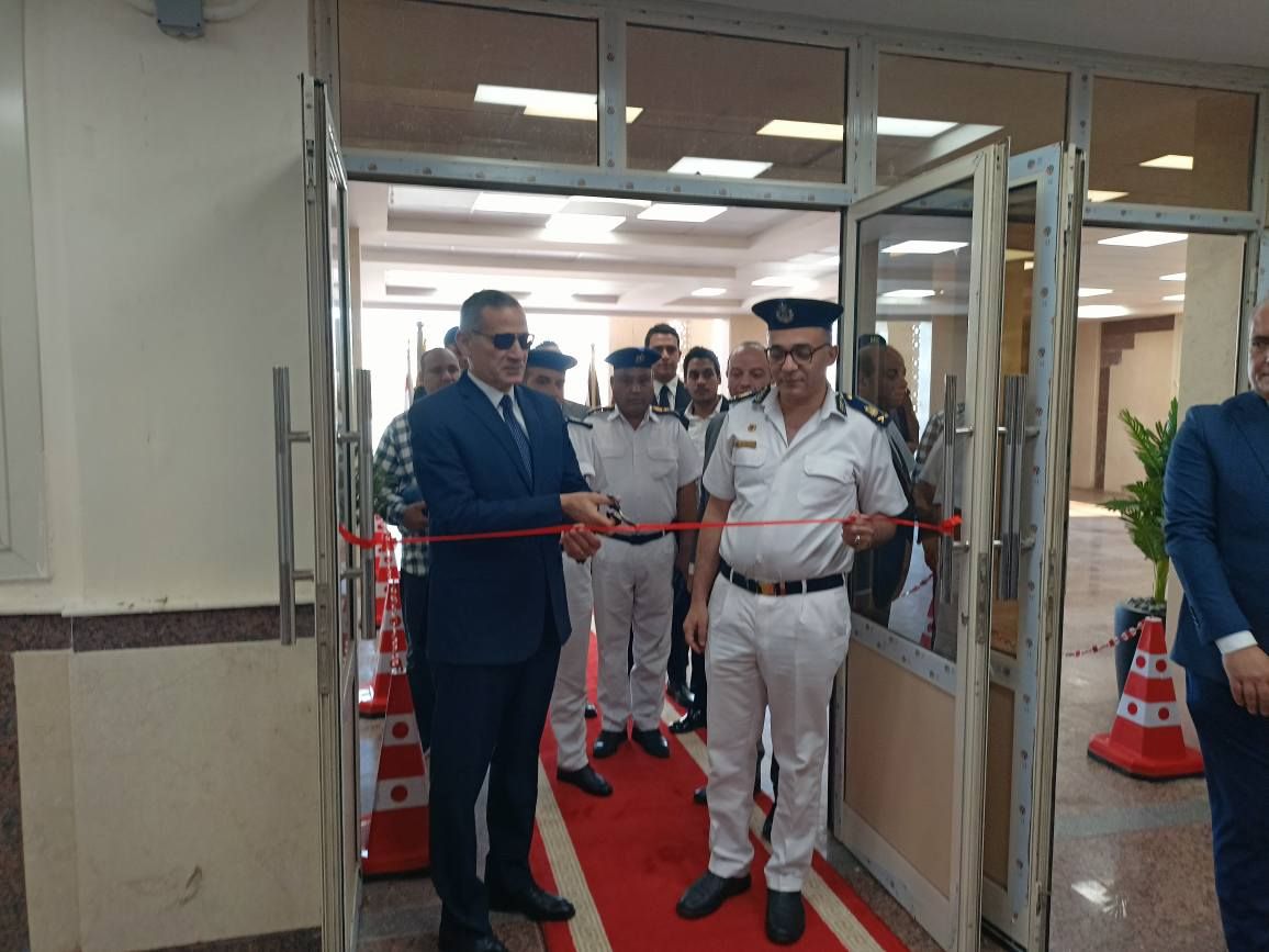 مدير أمن الأقصر يفتتح وحدة فحص فنى إلكترونية لإدارة المرور مدير أمن الأقصر يفتتح وحدة فحص فنى إلكترونية لإدارة المرور