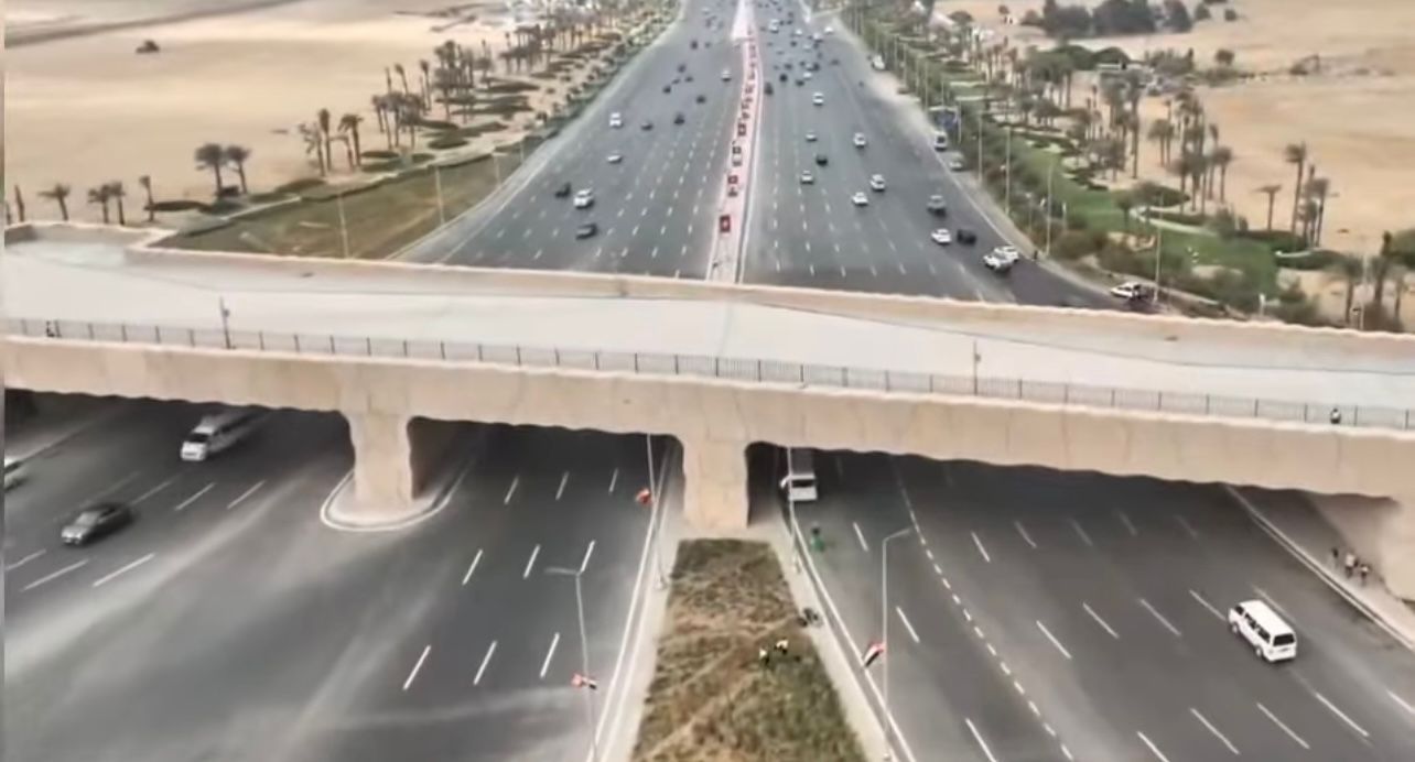 طريق الفيوم بعد أعمال التطوير والتجميل (5) طريق الفيوم بعد أعمال التطوير والتجميل (5)