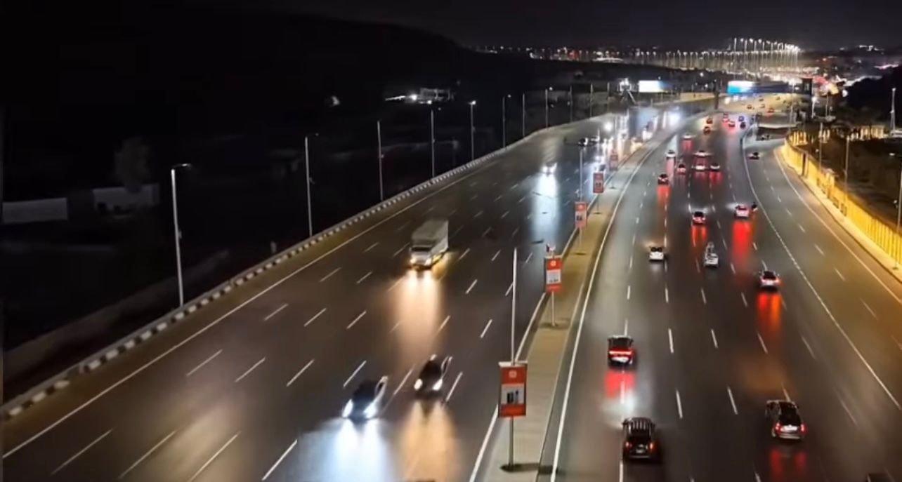 طريق الفيوم بعد أعمال التطوير والتجميل (1) طريق الفيوم بعد أعمال التطوير والتجميل (1)