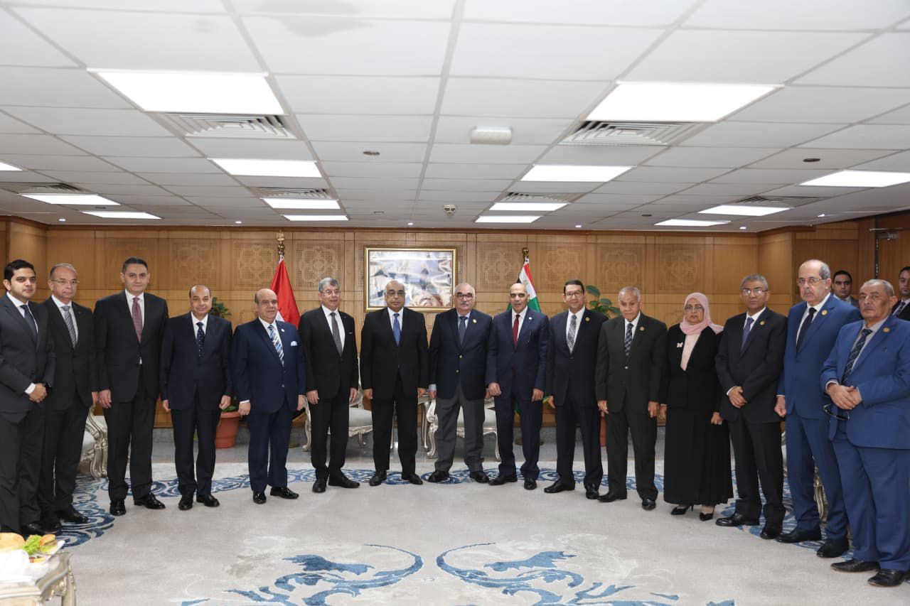 وزير العدل مع رئيس قضايا الدولة وزير العدل مع رئيس قضايا الدولة