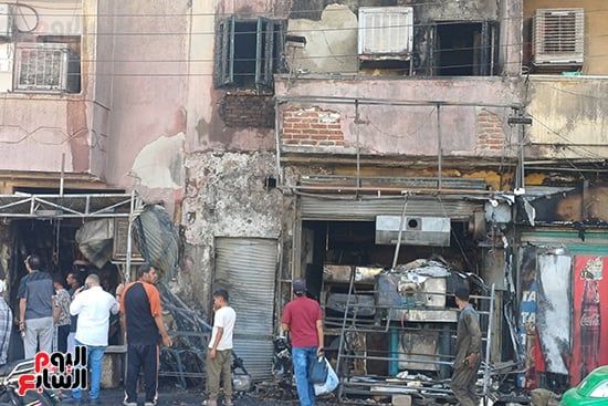 تفاصيل اندلاع حريق بعقار سكنى بسبب انفجار أسطوانة مخبز بأسوان (6) تفاصيل اندلاع حريق بعقار سكنى بسبب انفجار أسطوانة مخبز بأسوان (6)