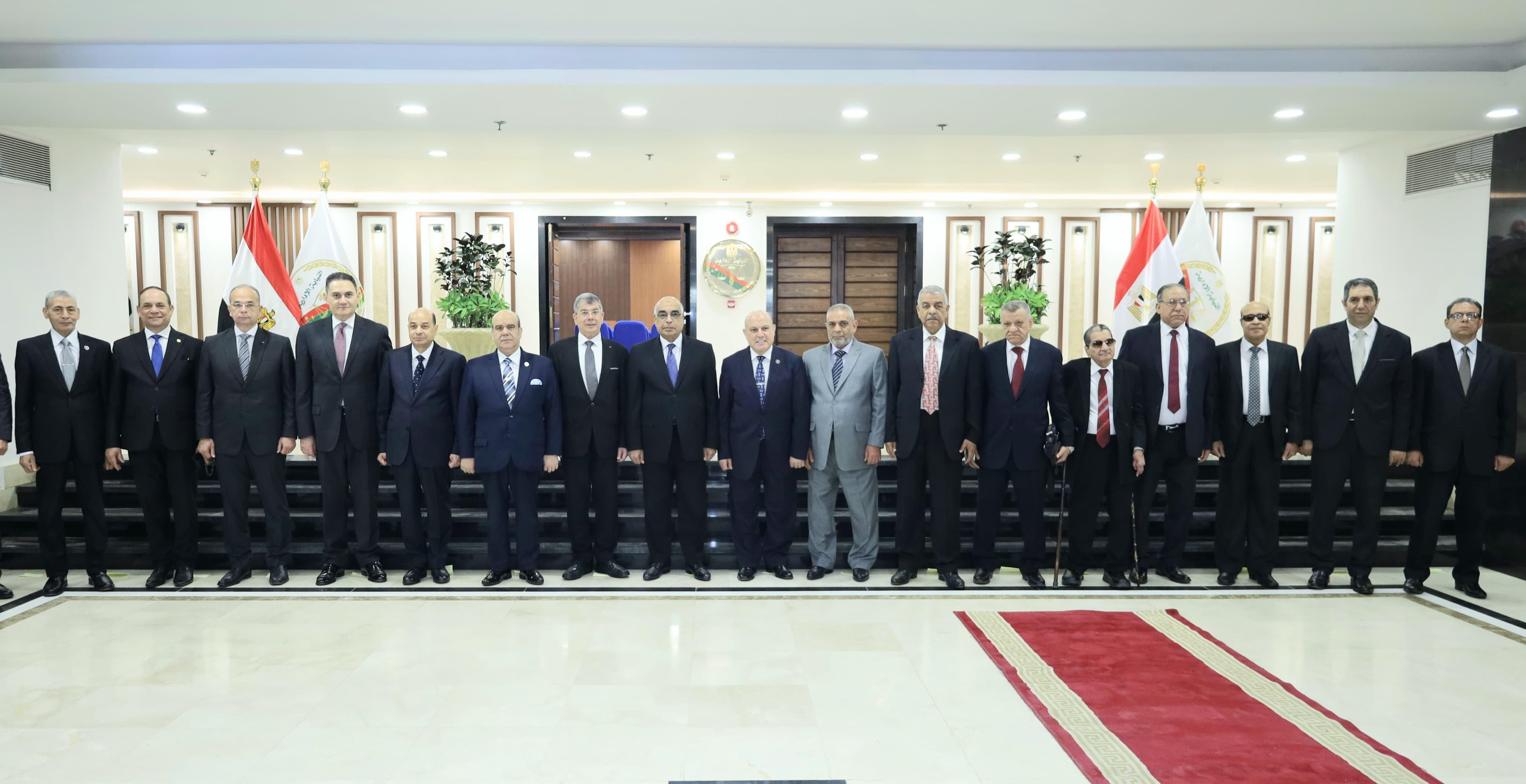 رئيس النيابة الإدارية يستقبل المستشار عدنان فنجري وزير العدل (3) رئيس النيابة الإدارية يستقبل المستشار عدنان فنجري وزير العدل (3)