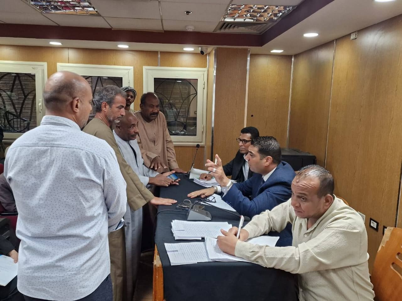 نائب محافظ الأقصر يستقبل 28 طلب وشكوى من الأهالى نائب محافظ الأقصر يستقبل 28 طلب وشكوى من الأهالى