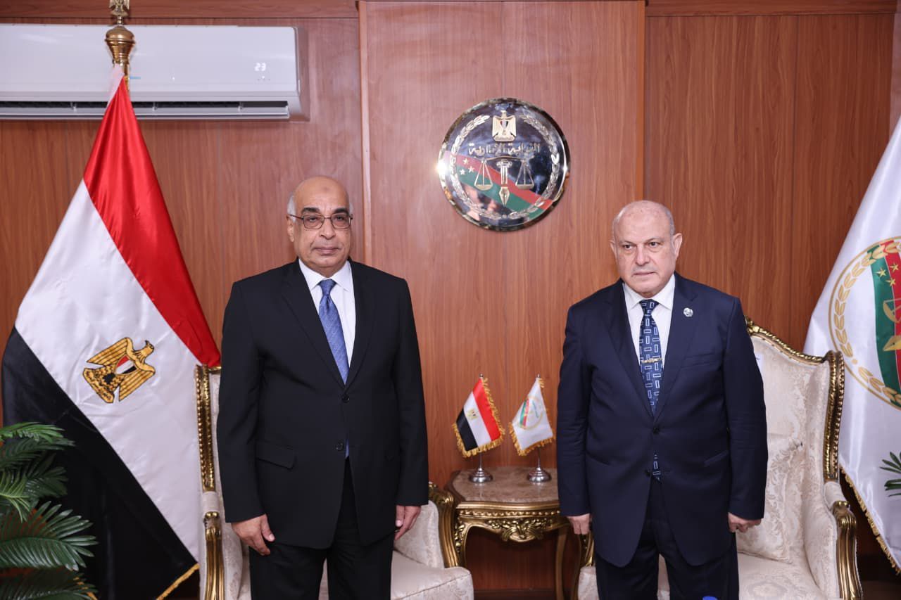 وزير العدل مع رئيس هيئة النيابة الادارية وزير العدل مع رئيس هيئة النيابة الادارية