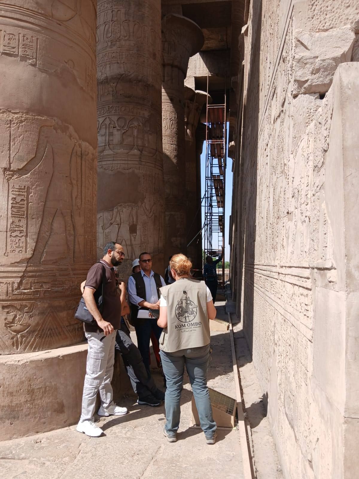 أعمال البعثة الألمانية بمعبد كوم أمبو (7) أعمال البعثة الألمانية بمعبد كوم أمبو (7)