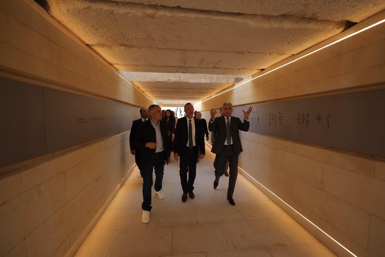 318df992-677e-46e9-8e9c-15f816bccb44 318df992-677e-46e9-8e9c-15f816bccb44