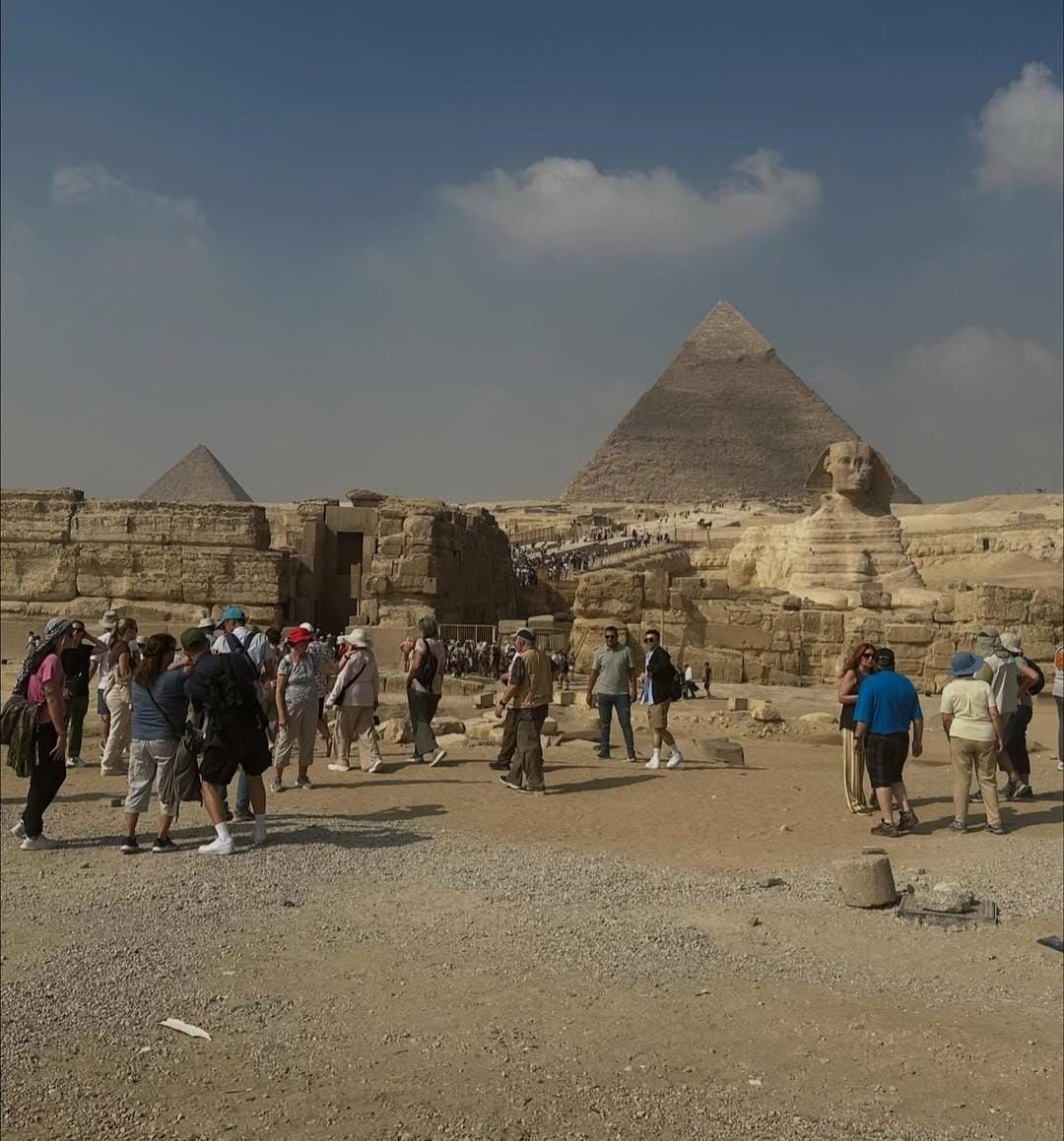 إيستوود في الأهرامات إيستوود في الأهرامات