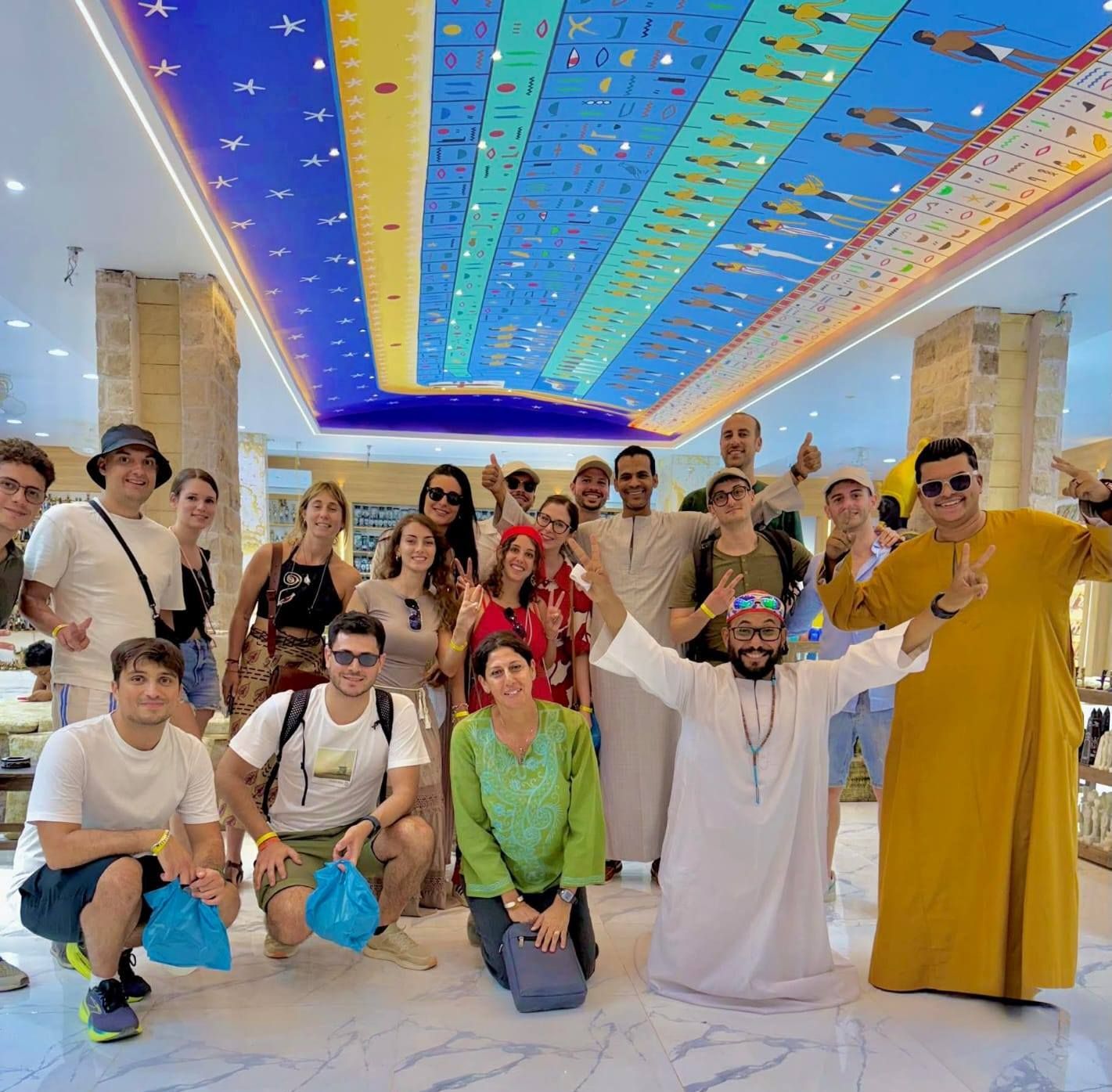 فرحة وبهجة غير عادية بمعارض الألباستر غرب الأقصر فرحة وبهجة غير عادية بمعارض الألباستر غرب الأقصر