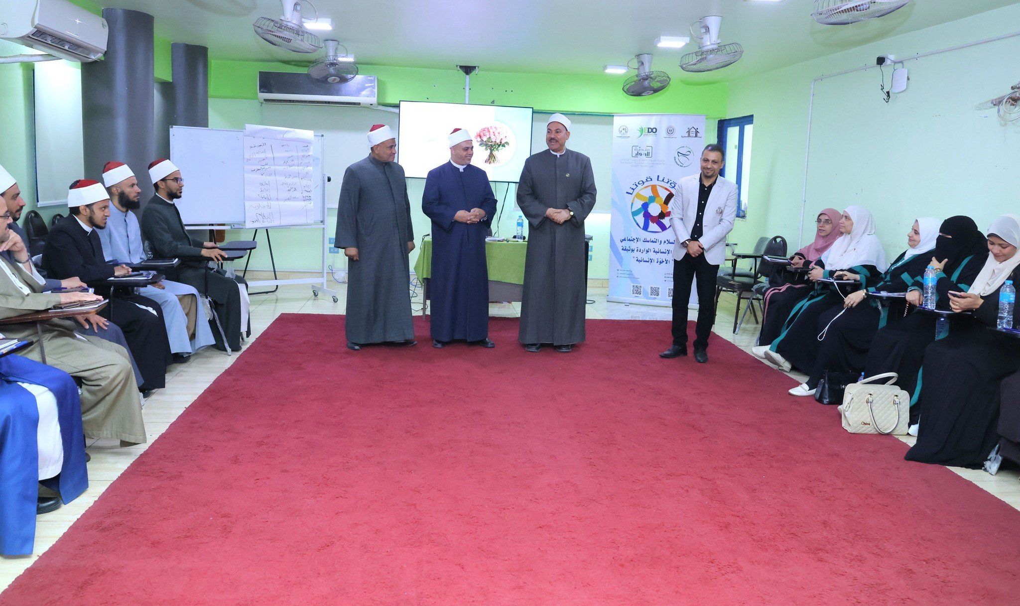 جانب من التدريب جانب من التدريب