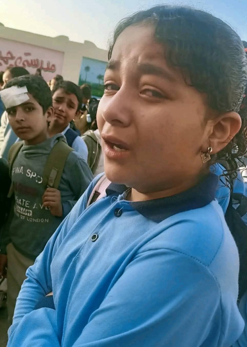 حزن تلاميذ صفط الحنا بالشرقية لوفاة معلمهم (4) حزن تلاميذ صفط الحنا بالشرقية لوفاة معلمهم (4)