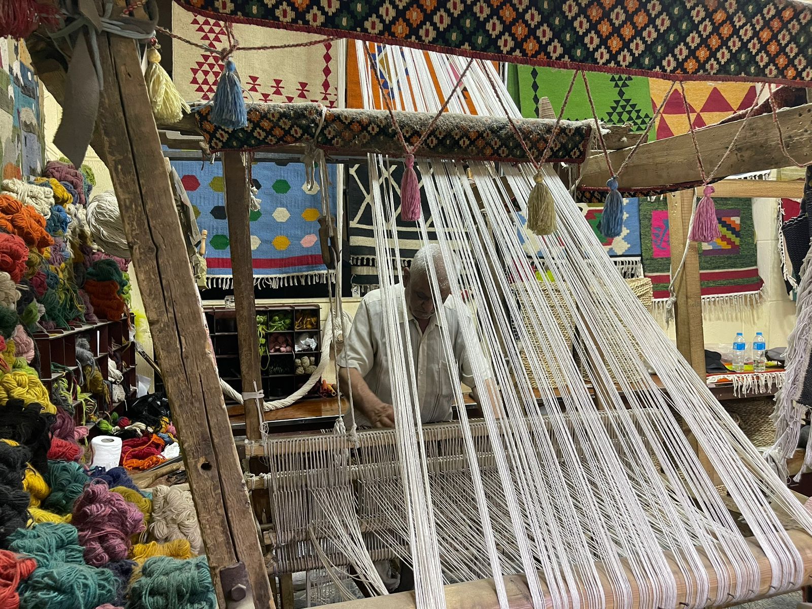 عم جابر أثناء عمله عم جابر أثناء عمله