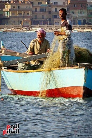 الحكومة تمنح الصيادين تسهيلات فى الإعفاء من الرسوم وتشجيع عودة الإنتاج السمكي الحكومة تمنح الصيادين تسهيلات فى الإعفاء من الرسوم وتشجيع عودة الإنتاج السمكي