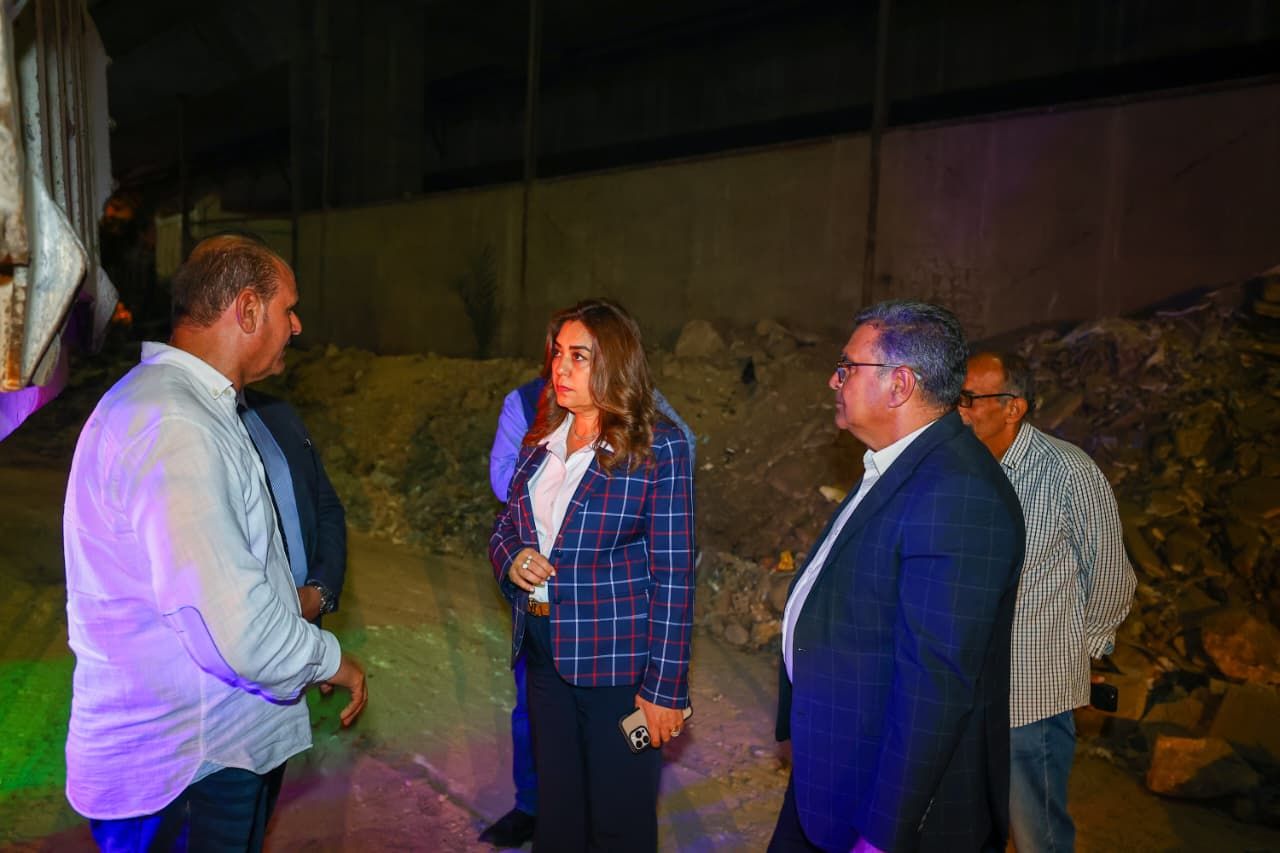 جانب من وصول الوزيرة جانب من وصول الوزيرة