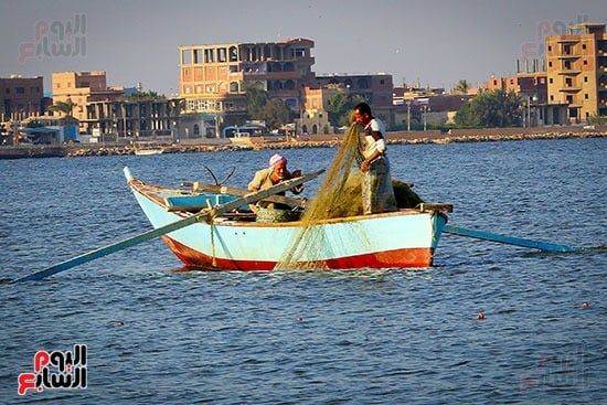 الصيادين في بحيرة قارون الصيادين في بحيرة قارون