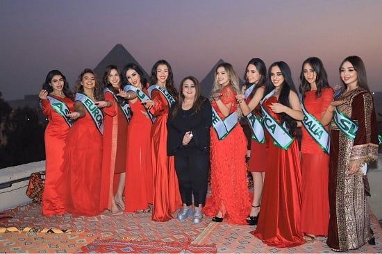 جلسة تصوير متسابقات ملكة جمال القارات في الأهرامات (2) جلسة تصوير متسابقات ملكة جمال القارات في الأهرامات (2)