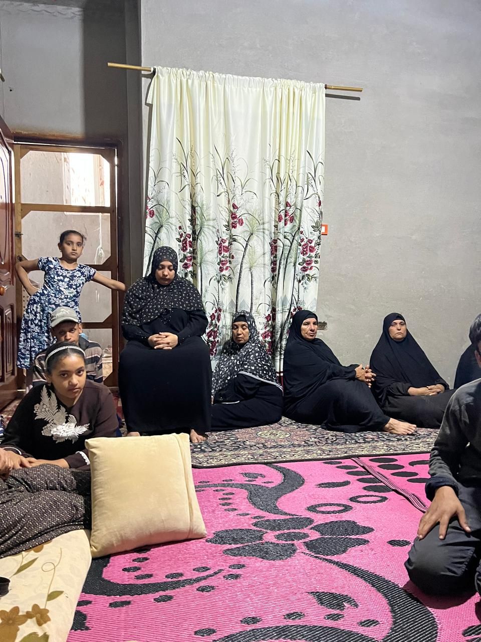 أسرة شاب فقد حياته علي يد شقيقة تكشف تفاصيل الواقعة أسرة شاب فقد حياته علي يد شقيقة تكشف تفاصيل الواقعة