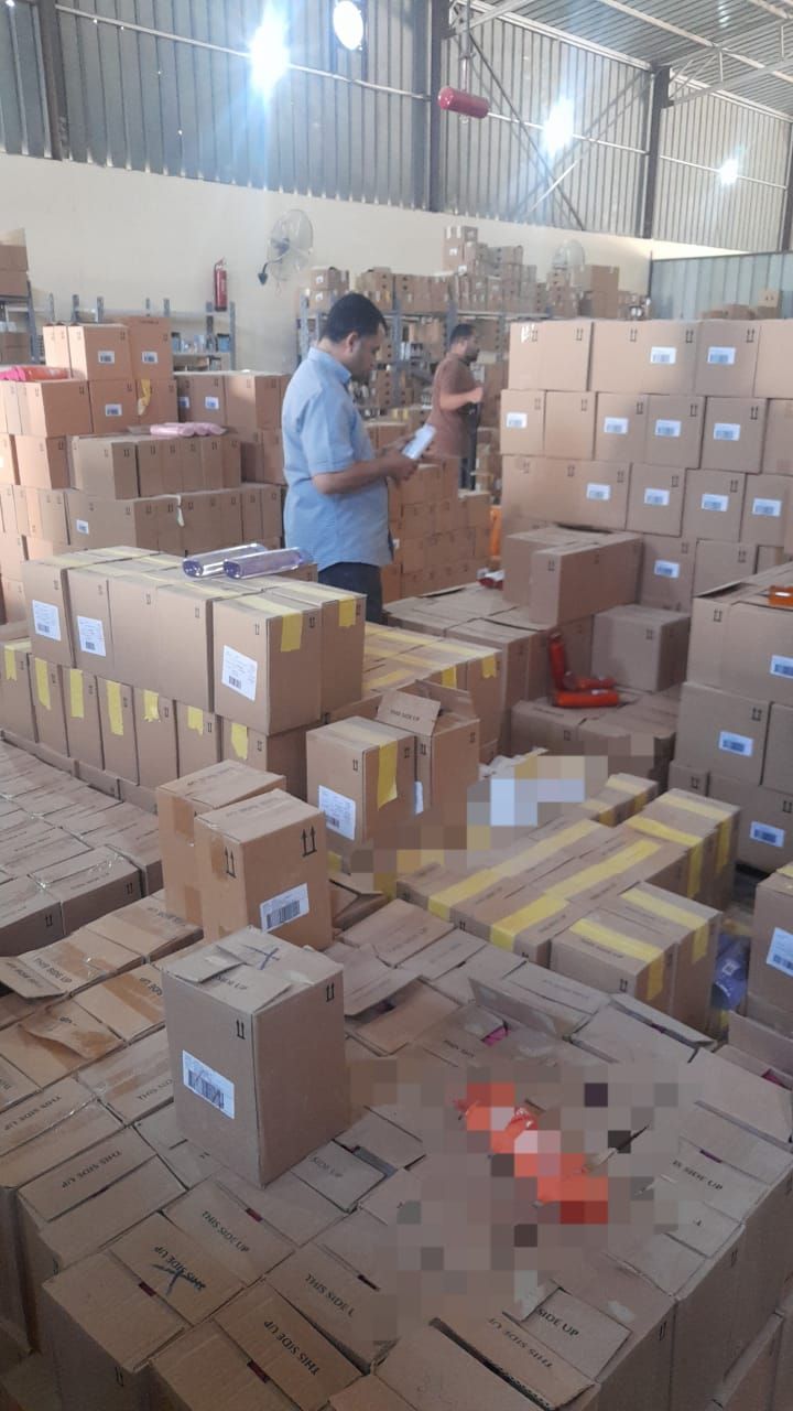 ضبط سمن مجهول المصدر ونصف طن جبن متعفن داخل مخزن بسوهاج (3) ضبط سمن مجهول المصدر ونصف طن جبن متعفن داخل مخزن بسوهاج (3)