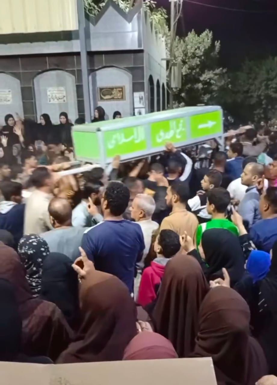 تشيع الجثامين (2) تشيع الجثامين (2)