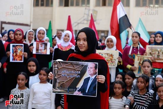 احتفالات الطلاب بالمتحف المصرى خلال طابور الصباح (18)