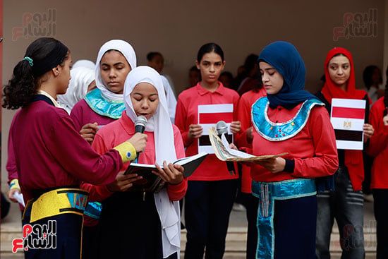 احتفالات الطلاب بالمتحف المصرى خلال طابور الصباح (1)