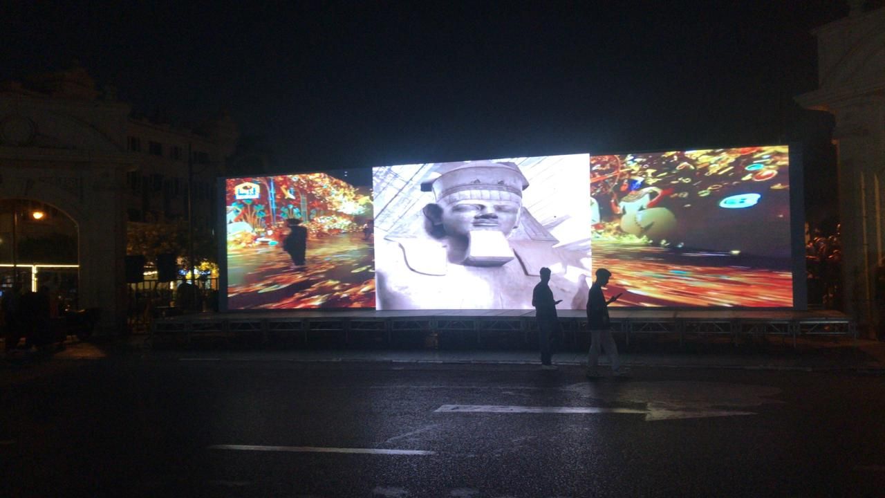 عرض الملوك على الشاشات عرض الملوك على الشاشات