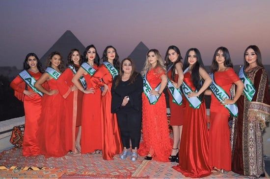 جلسة تصوير متسابقات ملكة جمال القارات في الأهرامات (3) جلسة تصوير متسابقات ملكة جمال القارات في الأهرامات (3)