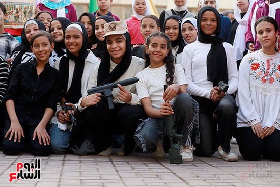 احتفالات الطلاب بالمتحف المصرى خلال طابور الصباح (19)