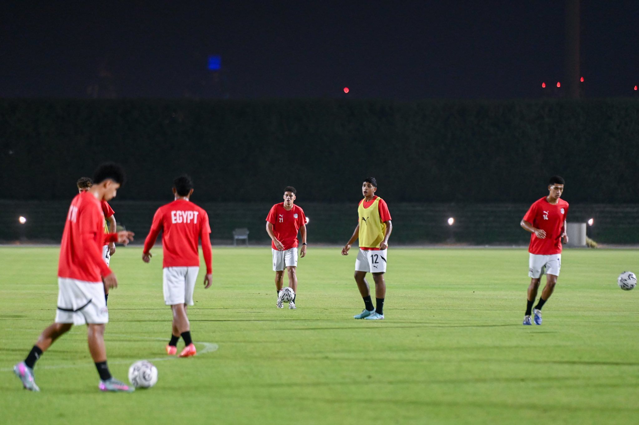 منتخب مصر للناشئين يواصل تدريباته استعدادًا لكأس العالم (6) منتخب مصر للناشئين يواصل تدريباته استعدادًا لكأس العالم (6)