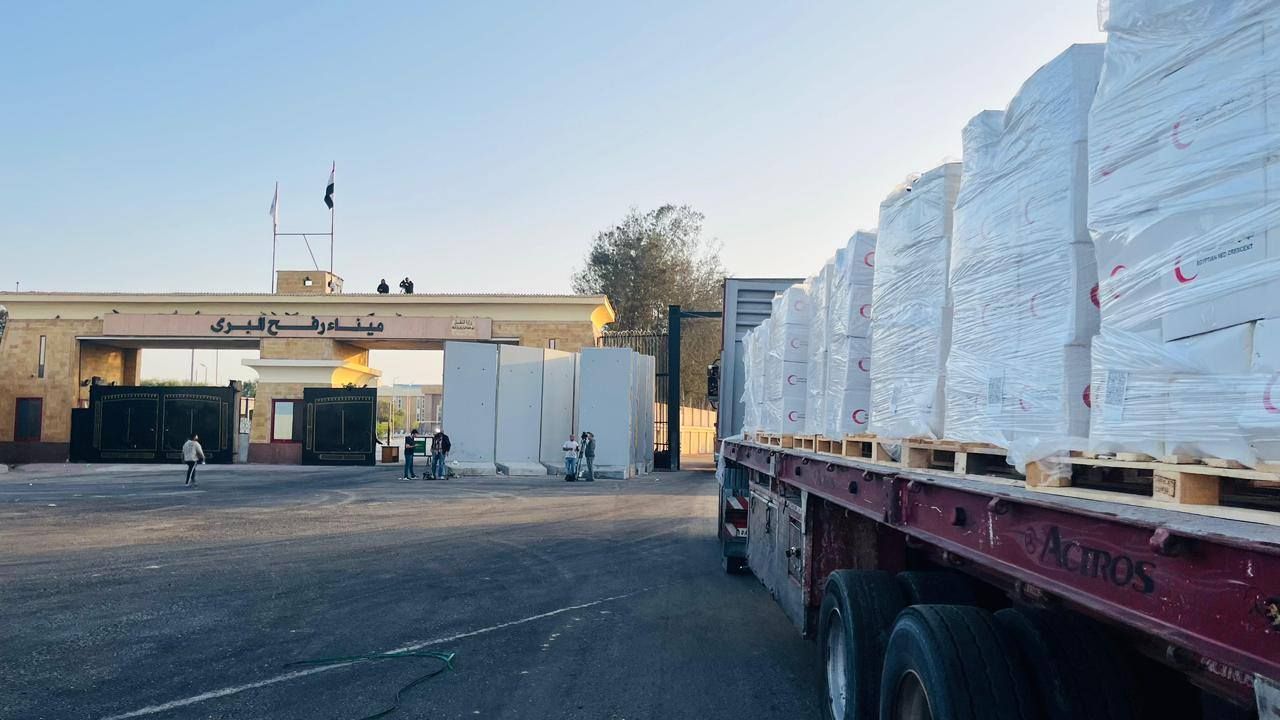 قافلة زاد العزة الـ 62 إلى غزة (2) قافلة زاد العزة الـ 62 إلى غزة (2)