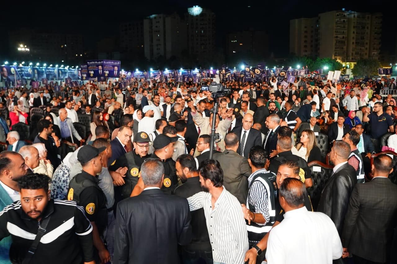 مؤتمر حاشد لدعم مرشحي حماة الوطن بالإسكندرية (3) مؤتمر حاشد لدعم مرشحي حماة الوطن بالإسكندرية (3)
