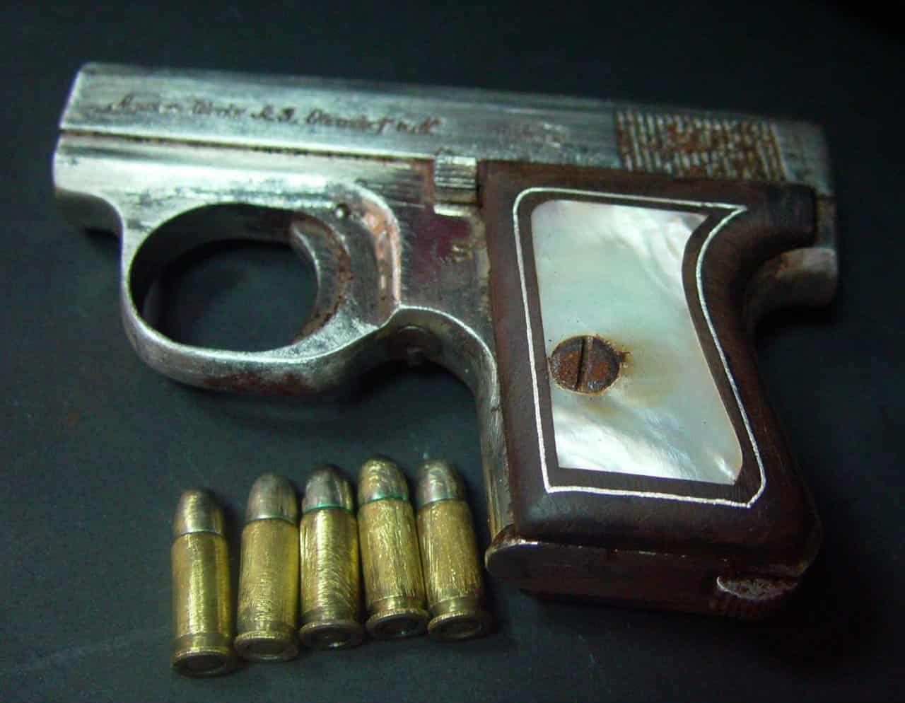 مسدس الملك فاروق