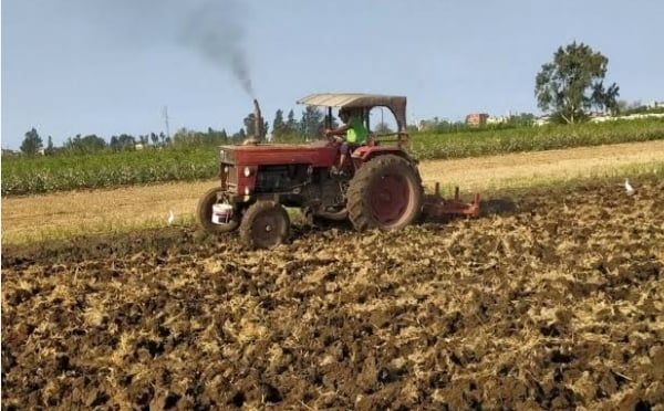 حرث الأرض وتجهيزها حرث الأرض وتجهيزها
