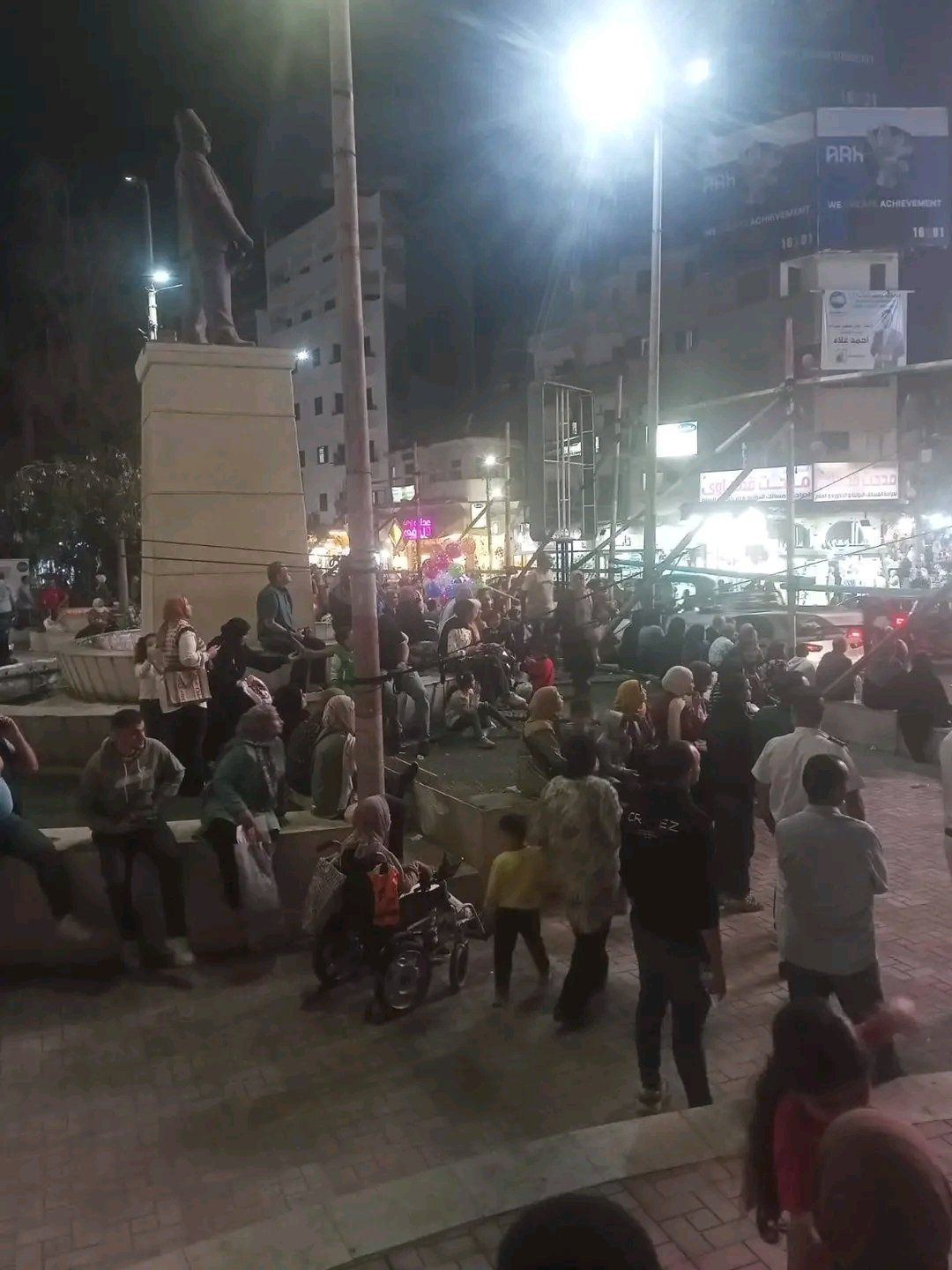 تجمع لمشاهده حفل افتتاح متحف تجمع لمشاهده حفل افتتاح متحف