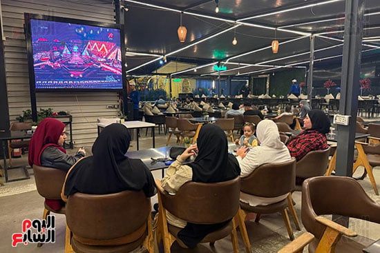 متابعه الجمهور في كافيهات الشيخ زايد و اكتوبر (1) متابعه الجمهور في كافيهات الشيخ زايد و اكتوبر (1)