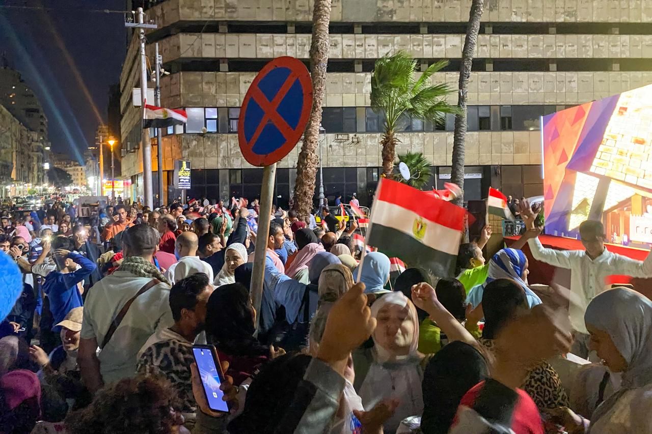 الالاف يحتفلون بافتتاح المتحف الالاف يحتفلون بافتتاح المتحف