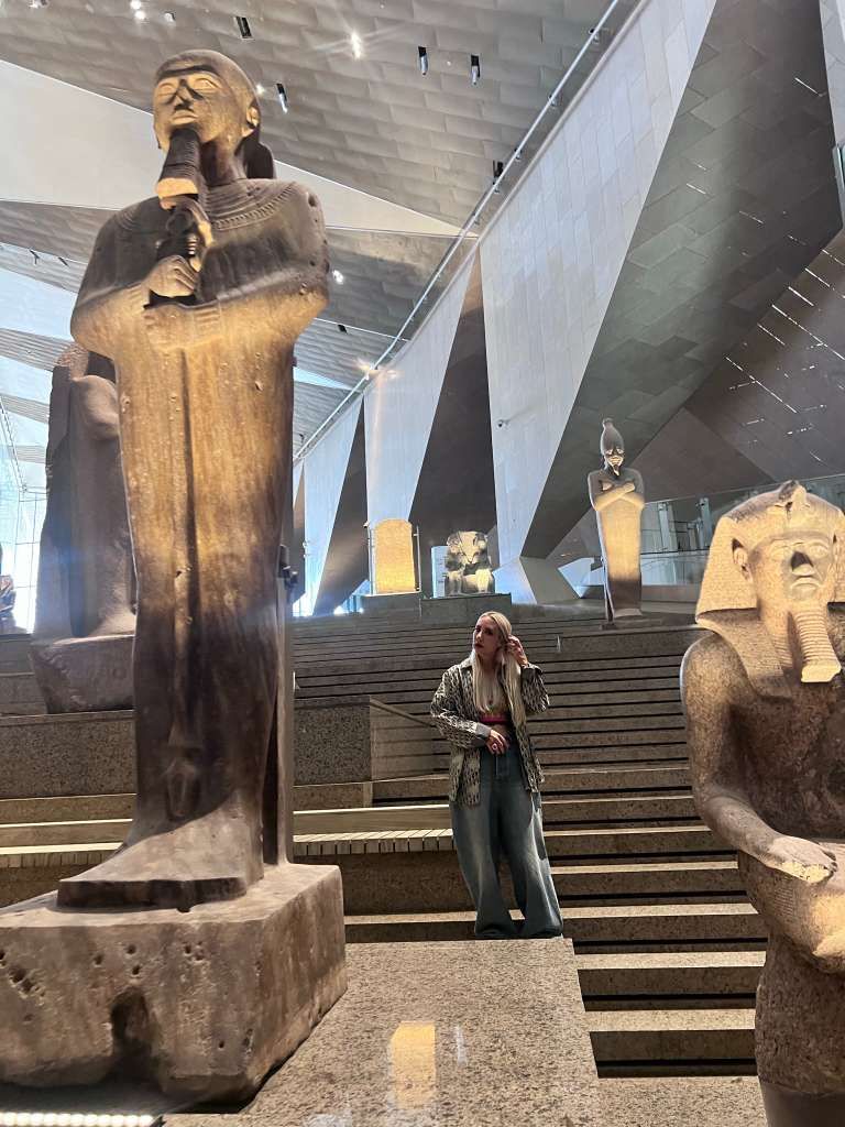 آمون ستار في المتحف آمون ستار في المتحف