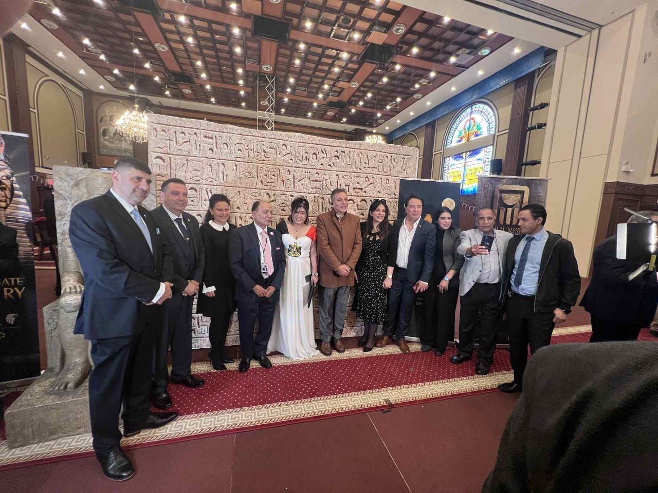 احتفالات الجالية المصرية بأمريكا بافتتاح المتحف (1) احتفالات الجالية المصرية بأمريكا بافتتاح المتحف (1)